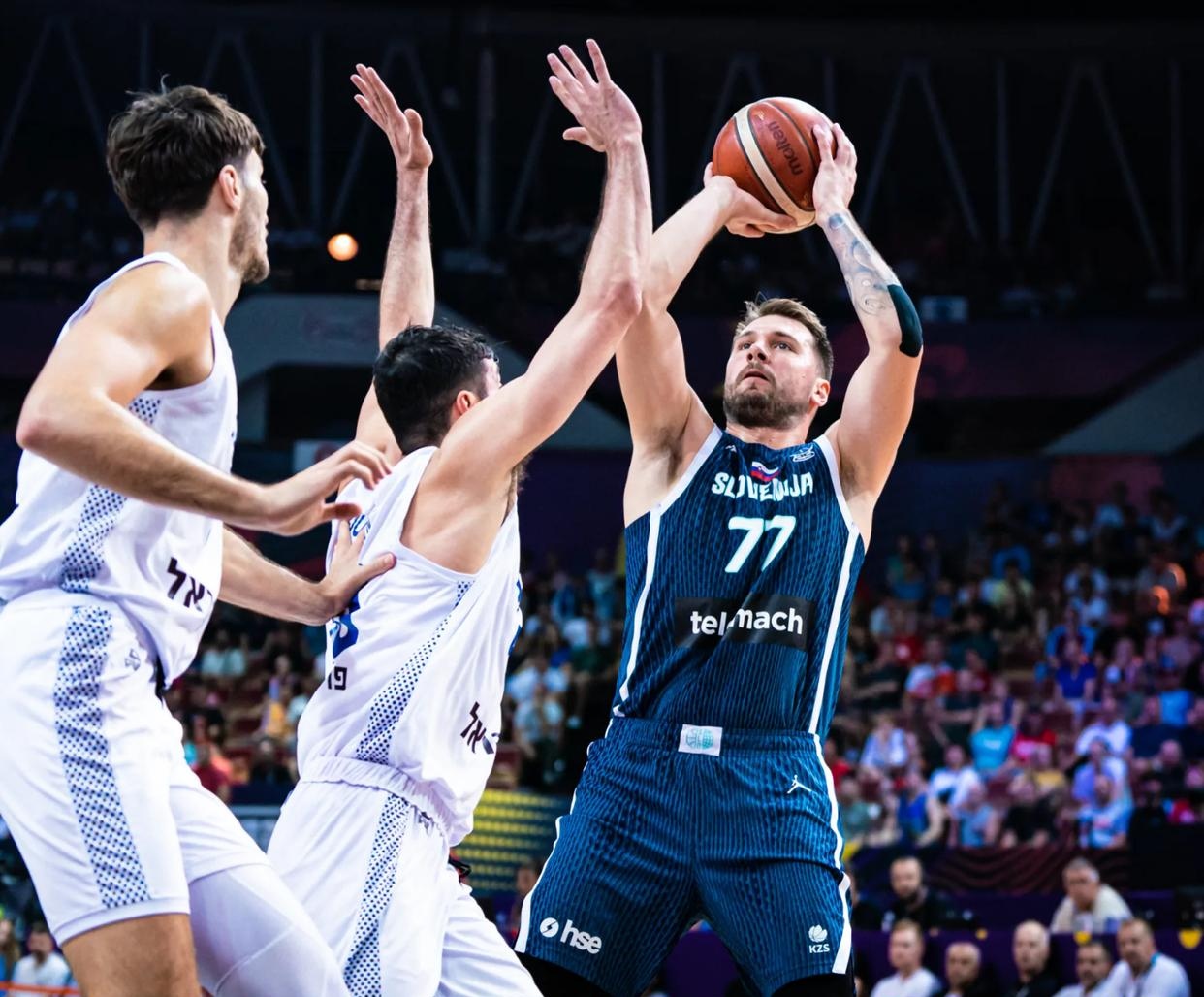 九游体育-赛地聚焦——欧篮联赛后热度飙升，拜仁慕尼黑完成体检，质疑声仍在，赛季目标并未改变的简单介绍